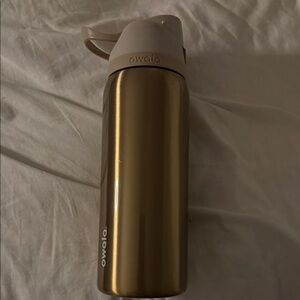 Owala Gold Water Bottle 32oz special edition